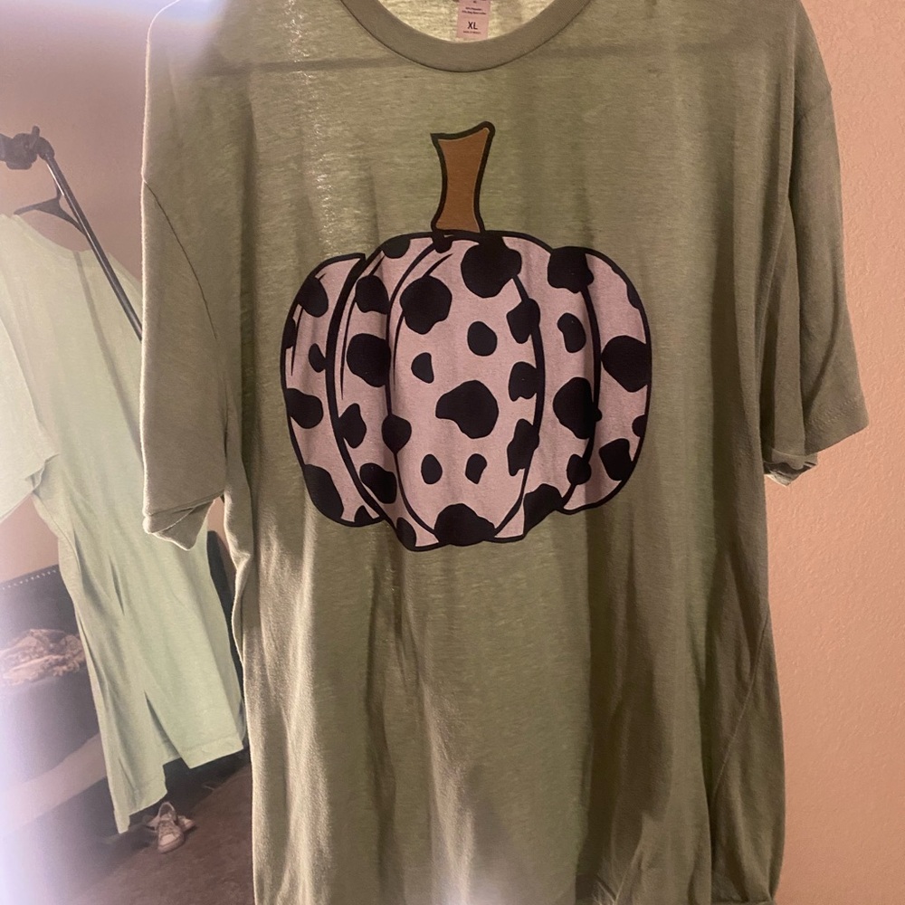 Tultex Green Kids Tee with Pumpkin Design